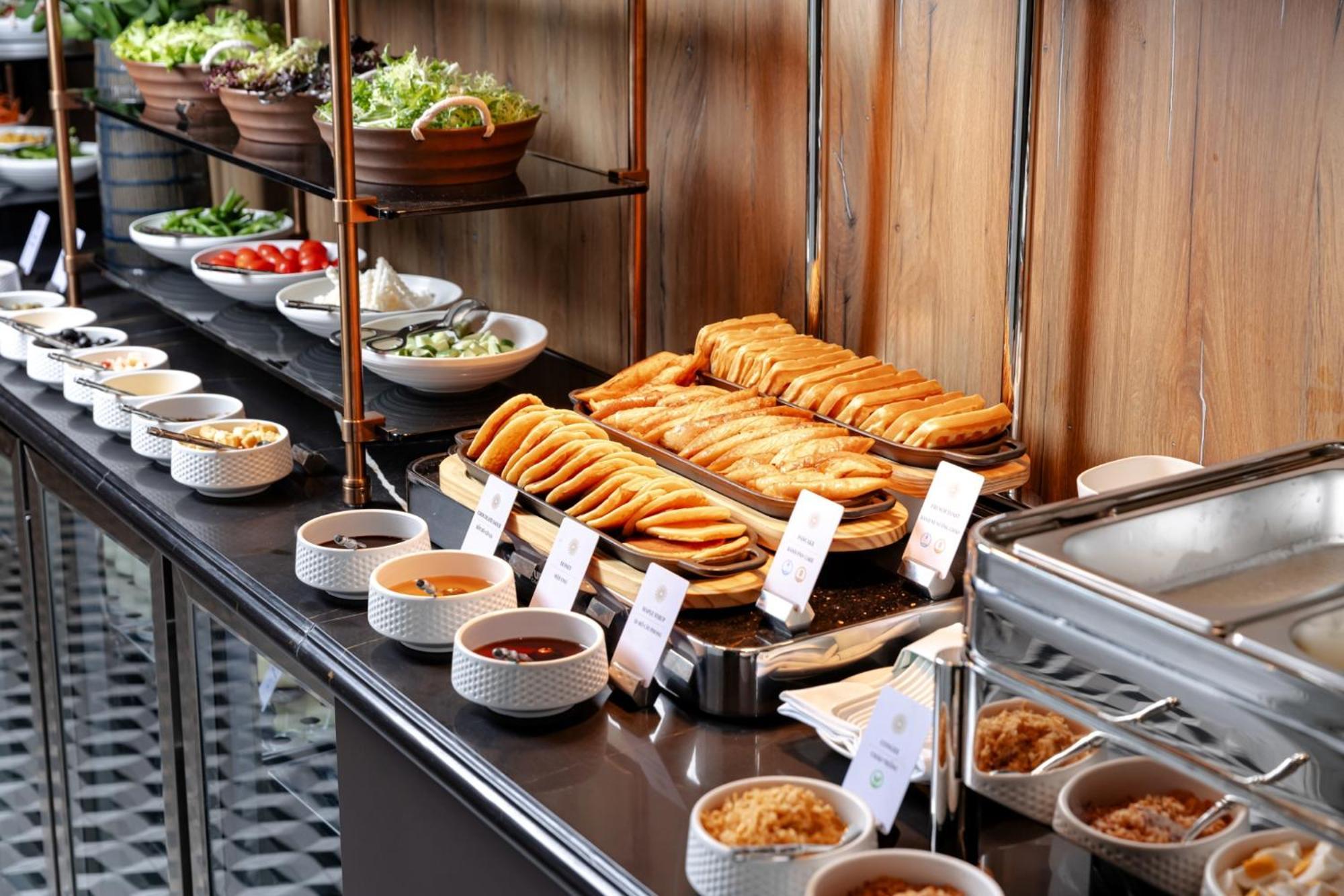 La Siesta Classic Hang Thung هانوي المظهر الخارجي الصورة A buffet at a hotel